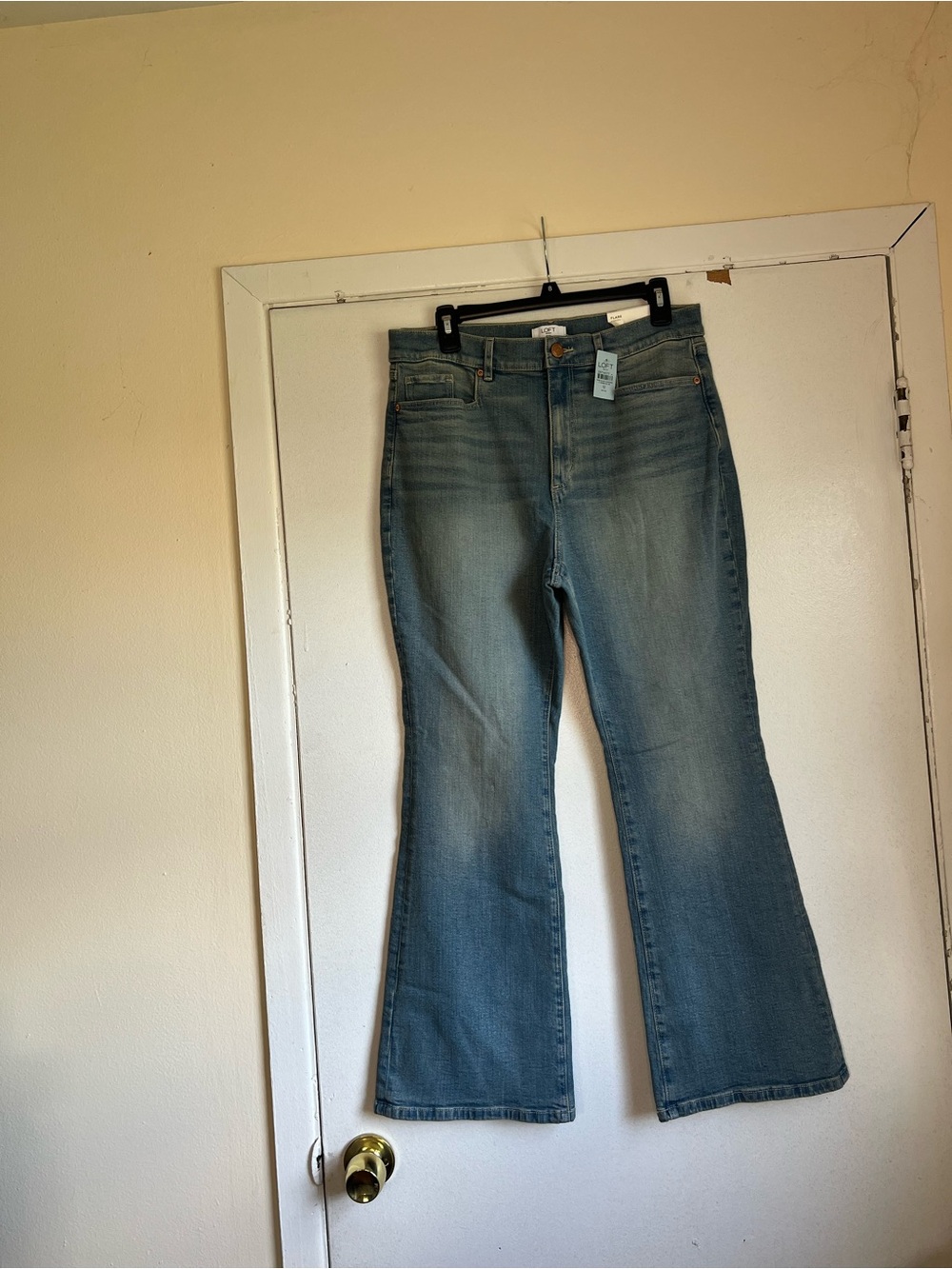Loft Outlet High Rise Flare Jeans Medium Wash Size 12P Petites